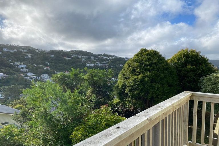 Photo of property in 12 Harland Street, Brooklyn, Wellington, 6021