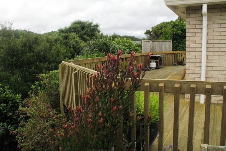Photo of property in 9 Mariners Way, Whitby, Porirua, 5024