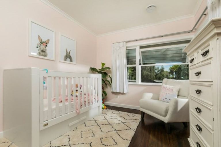 Photo of property in 9 The Close, Greenhithe, Auckland, 0632