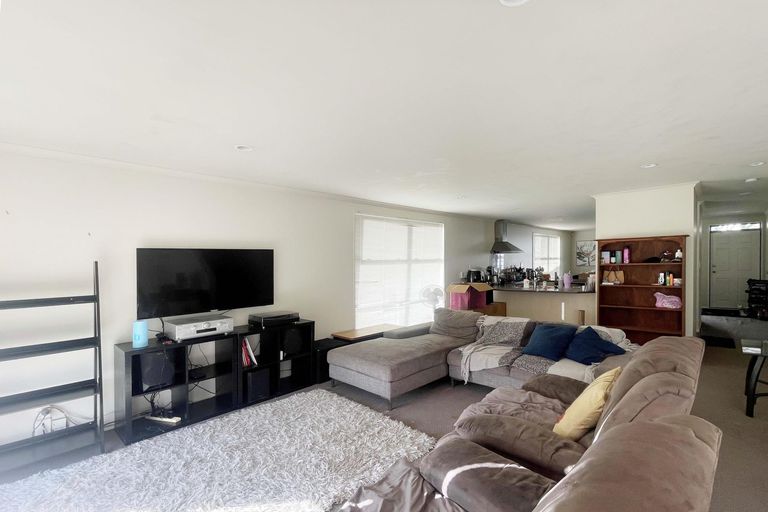 Photo of property in 25 Figaro Crescent, Takanini, 2112