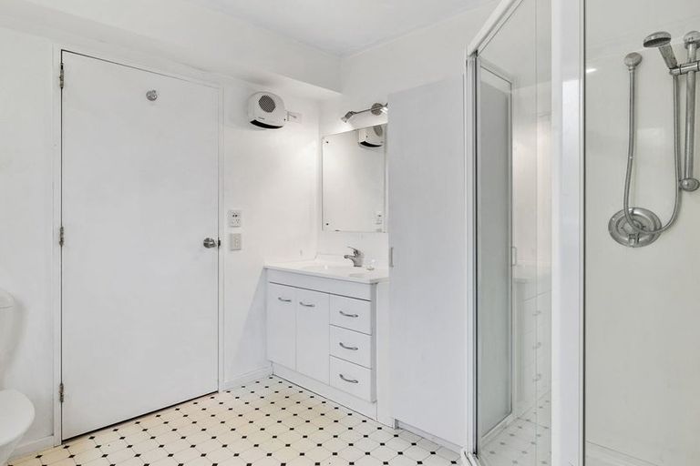 Photo of property in 4/27 Saint Albans Street, Bradford, Dunedin, 9011