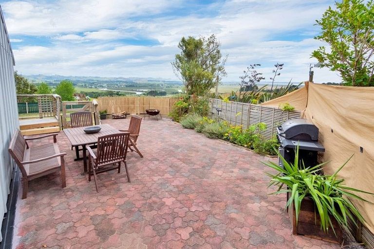 Photo of property in 69 Pipitiwai Drive, Helensville, Kaukapakapa, 0871
