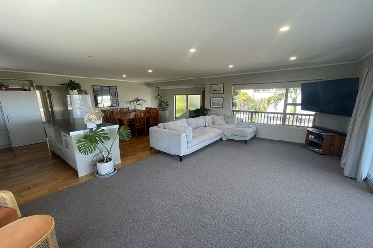 Photo of property in 2 Pine Road, Ngunguru, Whangarei, 0173