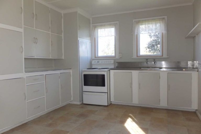 Photo of property in 321 Riccarton Road, Upper Riccarton, Christchurch, 8041