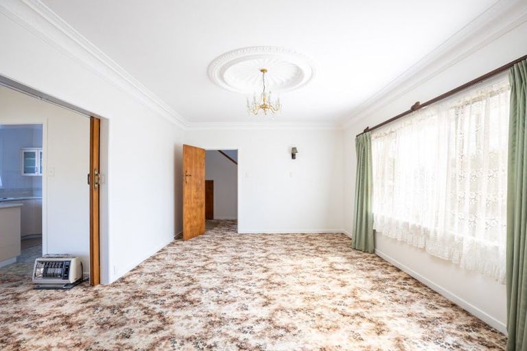 Photo of property in 65 Wallace Place, Westown, New Plymouth, 4310