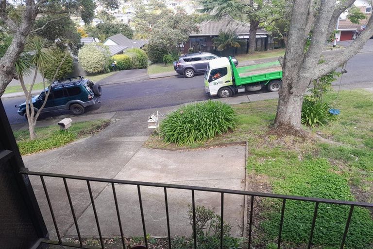 Photo of property in 1/2 Northwick Place, Hillcrest, Auckland, 0627