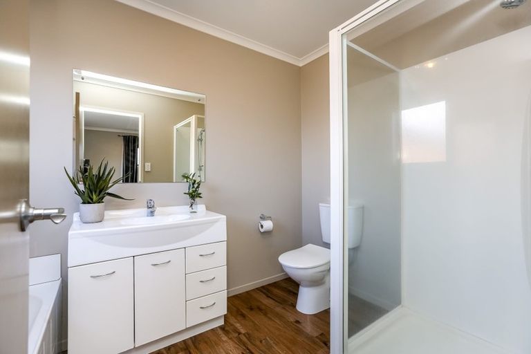 Photo of property in 9a Turehu Street, Merrilands, New Plymouth, 4312