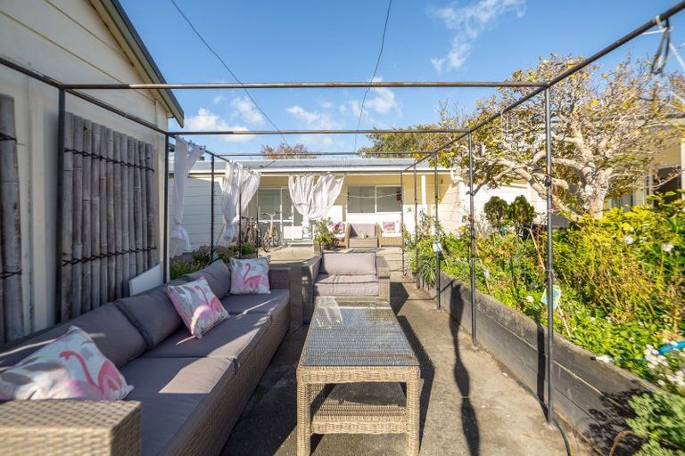 Photo of property in 42 Fox Street, Featherston, 5710