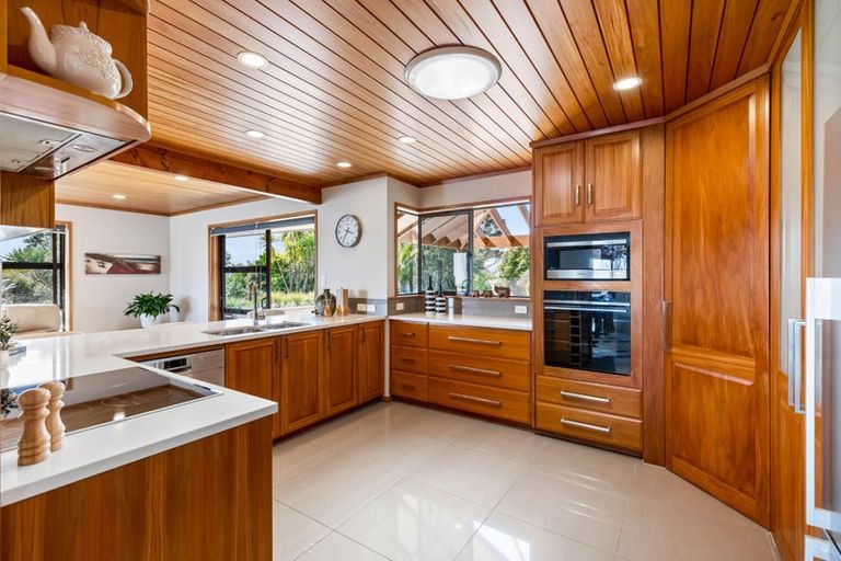 Photo of property in 175 Oaia Road, Muriwai, Waimauku, 0881