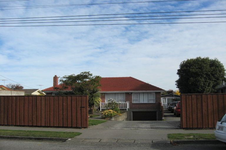 Photo of property in 25 Craven Street, Sockburn, Christchurch, 8042