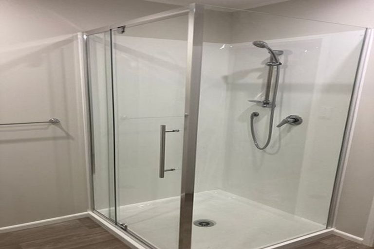 Photo of property in 18 Resolute Way, Papakura, 2110