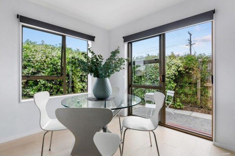 Photo of property in 47a Hatton Road, Orewa, 0931