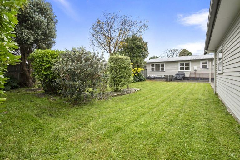 Photo of property in 6 Ruha Street, West End, Palmerston North, 4412