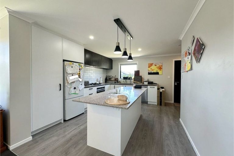 Photo of property in 52 Mawai Hakona Drive, Wallaceville, Upper Hutt, 5018