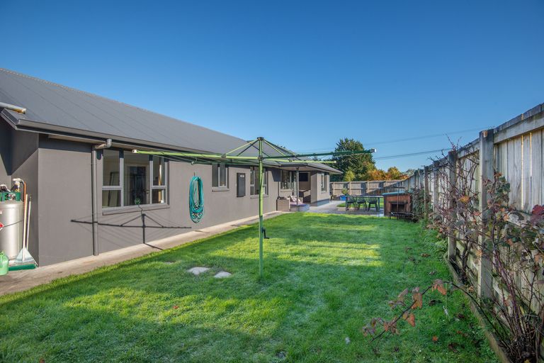 Photo of property in 1 White Hart Lane, Mosgiel, 9024