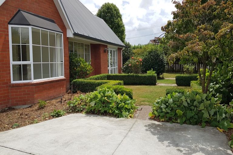 Photo of property in 6 Brookford Place, Westmorland, Christchurch, 8025