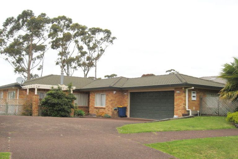 Photo of property in 111 Awaroa Road, Sunnyvale, Auckland, 0612