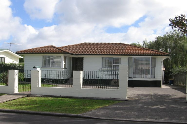 Photo of property in 6 Penfold Place, Henderson, Auckland, 0610