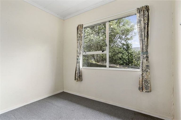 Photo of property in 2/25 Tawa Road, Te Atatu Peninsula, Auckland, 0610