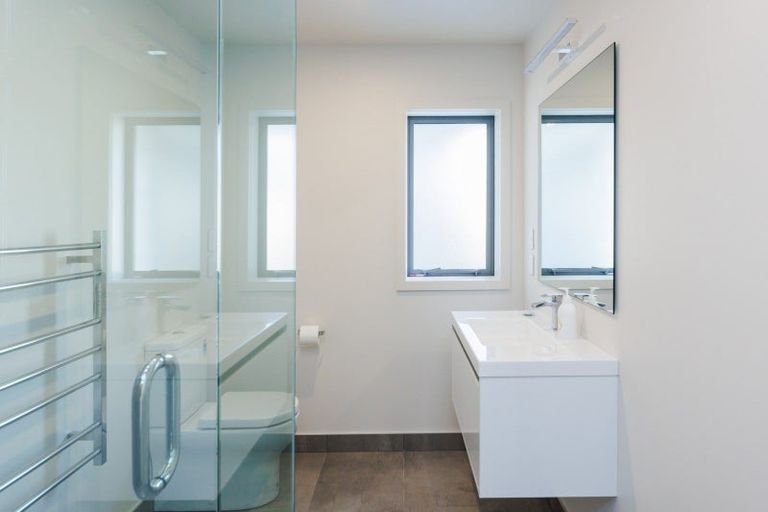 Photo of property in 14b Knowles Street, Terrace End, Palmerston North, 4410