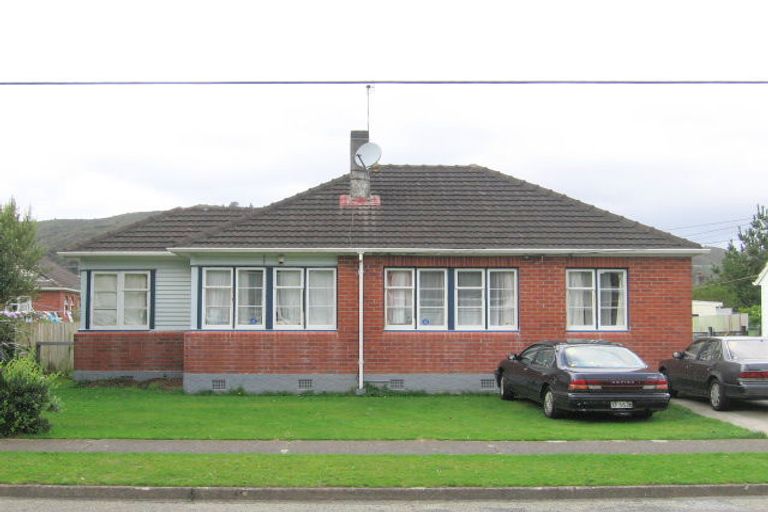 Photo of property in 40 Compton Crescent, Taita, Lower Hutt, 5011