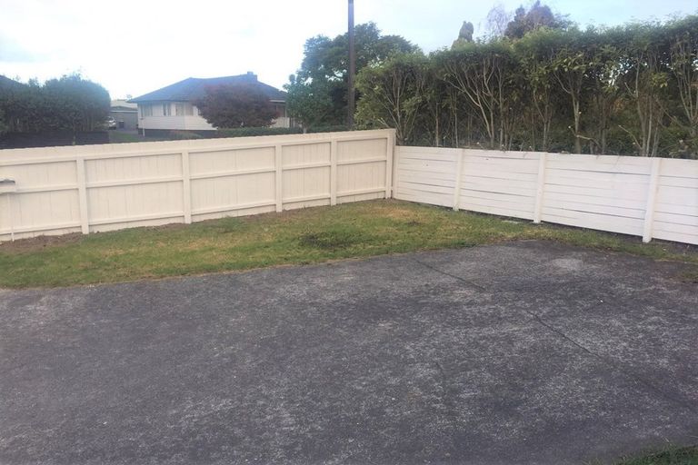 Photo of property in 44 Kervil Avenue, Te Atatu Peninsula, Auckland, 0610