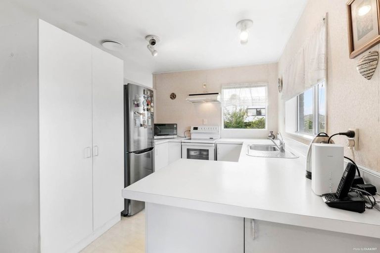 Photo of property in 1/62 Clydesdale Avenue, Somerville, Auckland, 2014