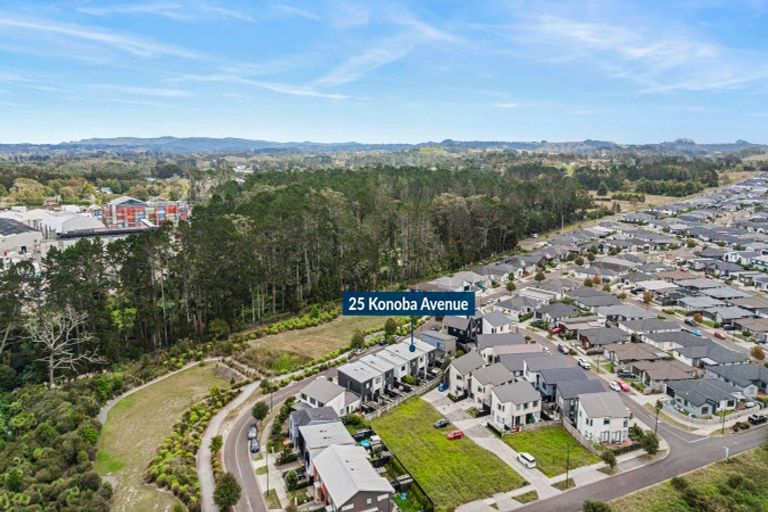 Photo of property in 25 Konoba Avenue, Kumeu, 0810