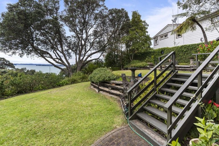 Photo of property in 14 Tui Vale Road, Shelly Park, Auckland, 2014