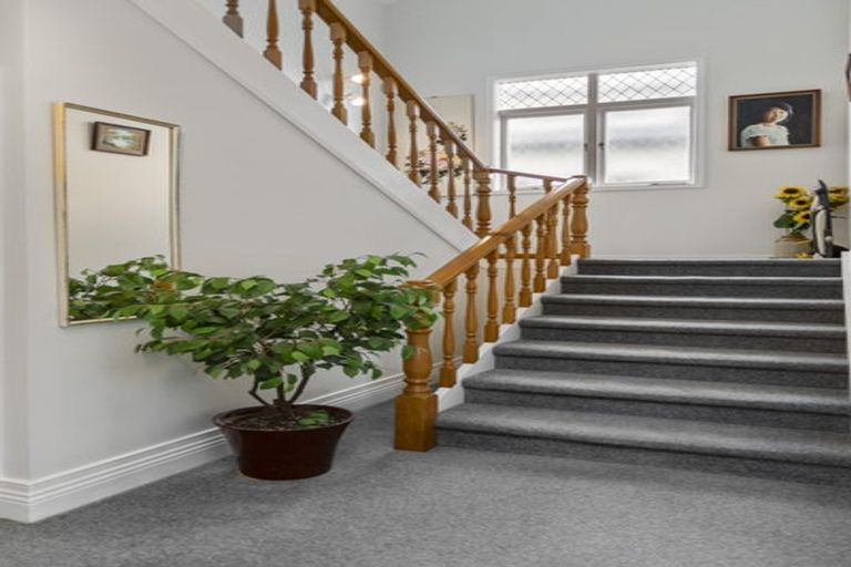 Photo of property in 62 Vauxhall Road, Devonport, Auckland, 0624