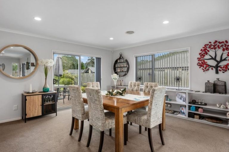 Photo of property in 10a Sunstone Crescent, Brown Owl, Upper Hutt, 5018