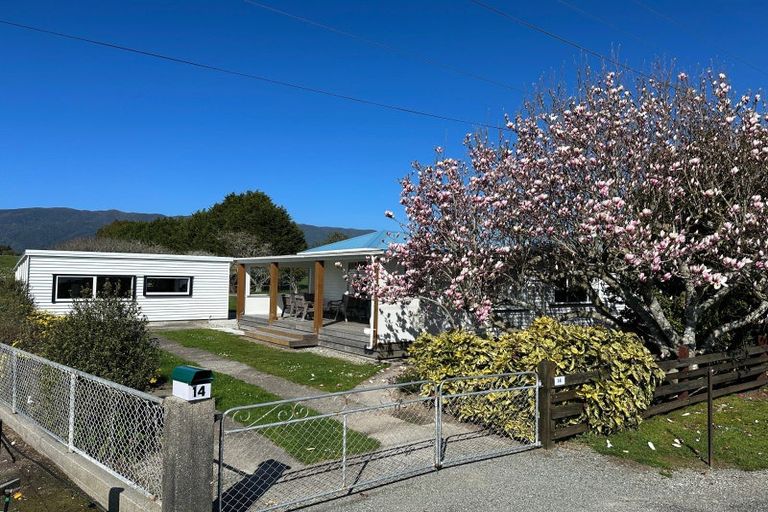 Photo of property in 14 Curries Road, Karamea, 7893