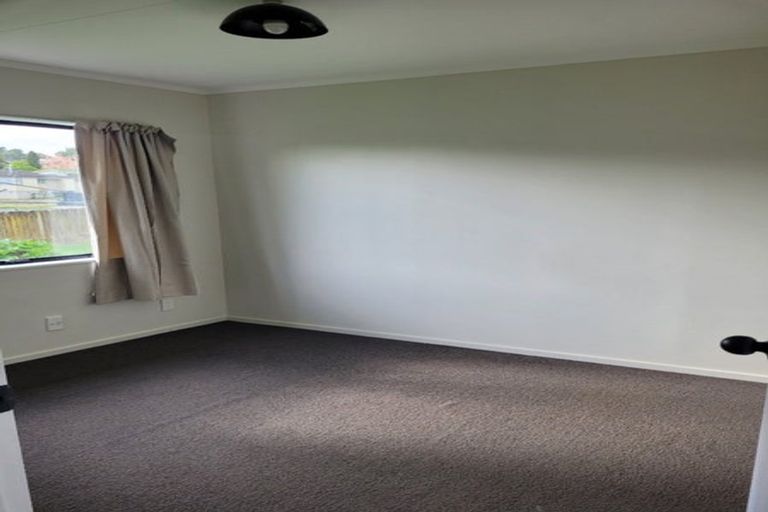 Photo of property in 35f Esmeralda Street, Welcome Bay, Tauranga, 3112