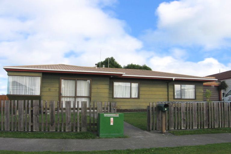 Photo of property in 8 Willowstream Grove, Cloverlea, Palmerston North, 4412