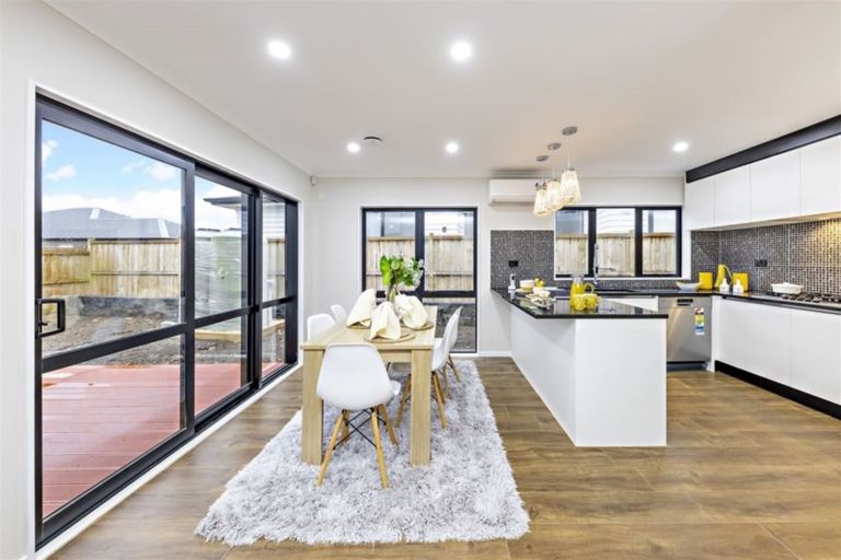 Photo of property in 7 Te Aramanu Crescent, Papakura, 2110