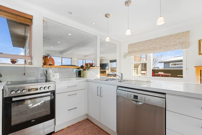 Photo of property in 15 Heeni Street, Wharewaka, Taupo, 3330