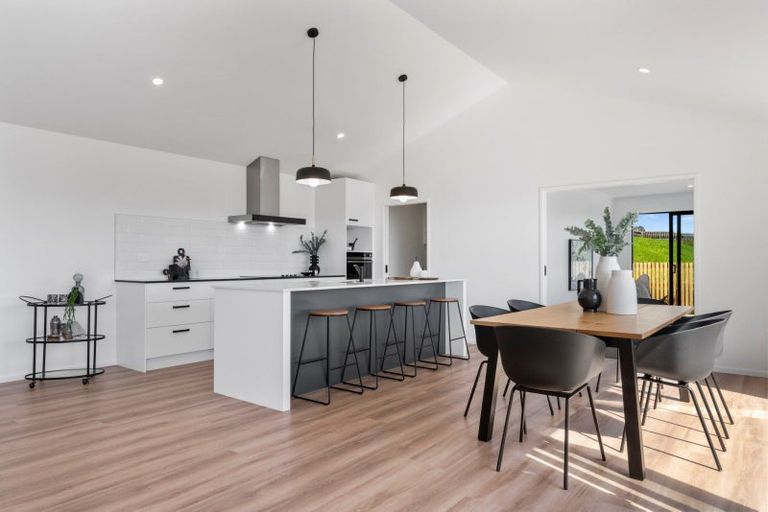 Photo of property in 45 Ridge Drive, Omokoroa, 3114