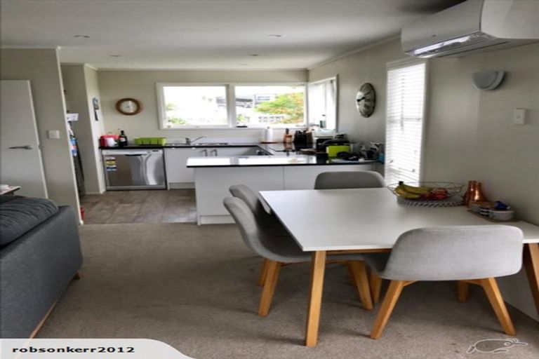 Photo of property in 2/2 Pine Terrace, Howick, Auckland, 2014