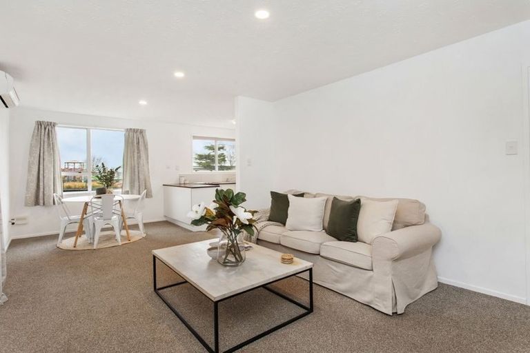 Photo of property in 15 Chadbury Street, Parklands, Christchurch, 8083