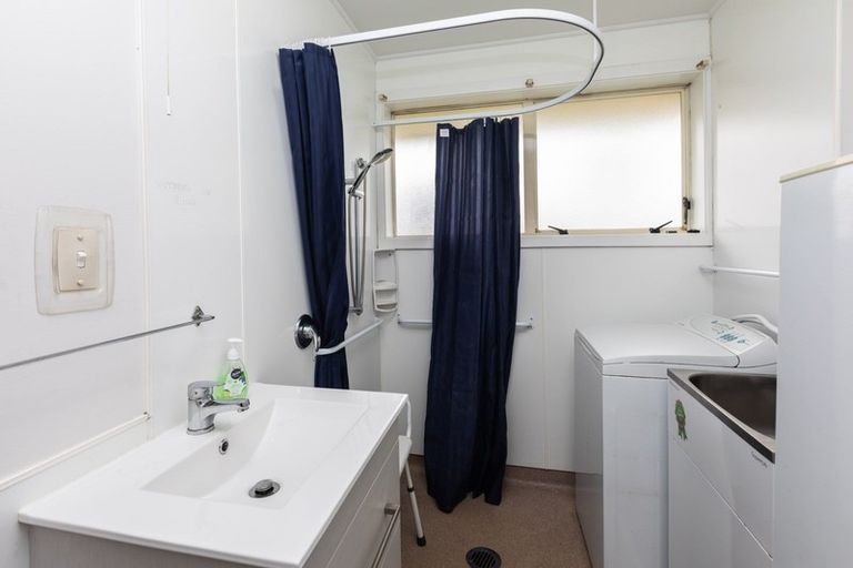 Photo of property in 1/4 Division Street, Riccarton, Christchurch, 8041