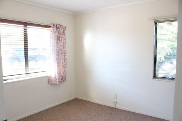 Photo of property in 1/18 Kenwick Place, Burswood, Auckland, 2013