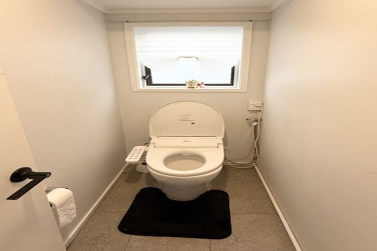 Photo of property in 1/16 Quebec Road, Milford, Auckland, 0620