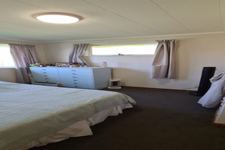 Photo of property in 296 Main Road, Tawa, Wellington, 5028