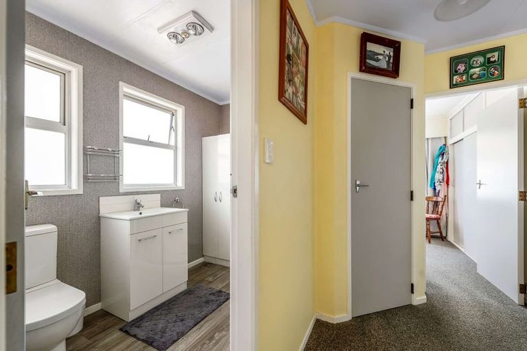 Photo of property in 10 Puriri Street, Gonville, Whanganui, 4501