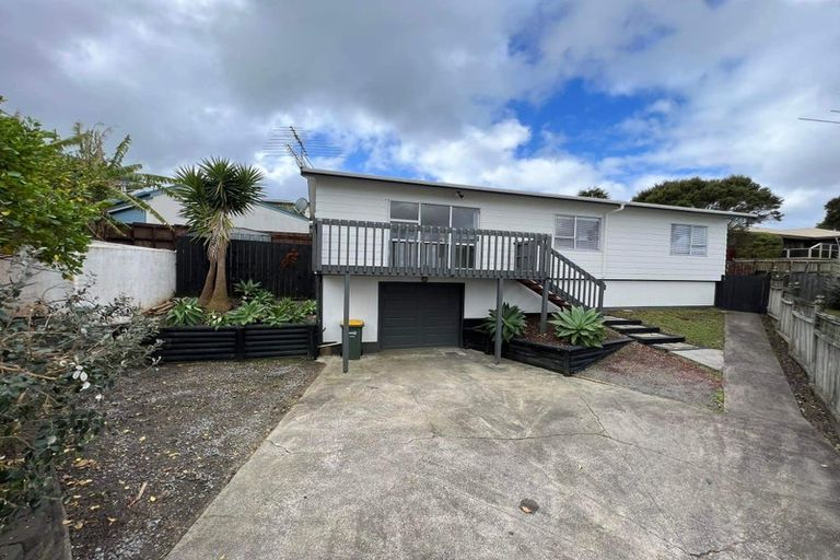 Photo of property in 330b Whangaparaoa Road, Stanmore Bay, Whangaparaoa, 0932