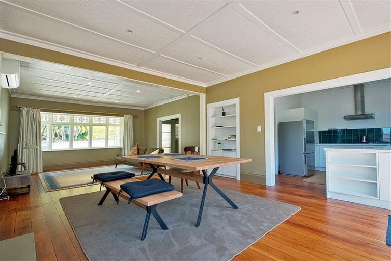 Photo of property in 53 Shakespeare Road, Bluff Hill, Napier, 4110
