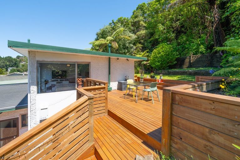 Photo of property in 11 Bogle Grove, Stokes Valley, Lower Hutt, 5019