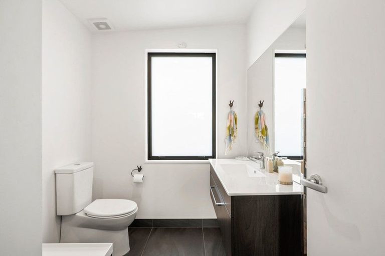 Photo of property in 10/52 High Street, Island Bay, Wellington, 6023