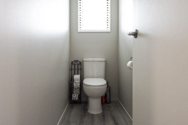 Photo of property in 4 Guinane Street, Dannevirke, 4930