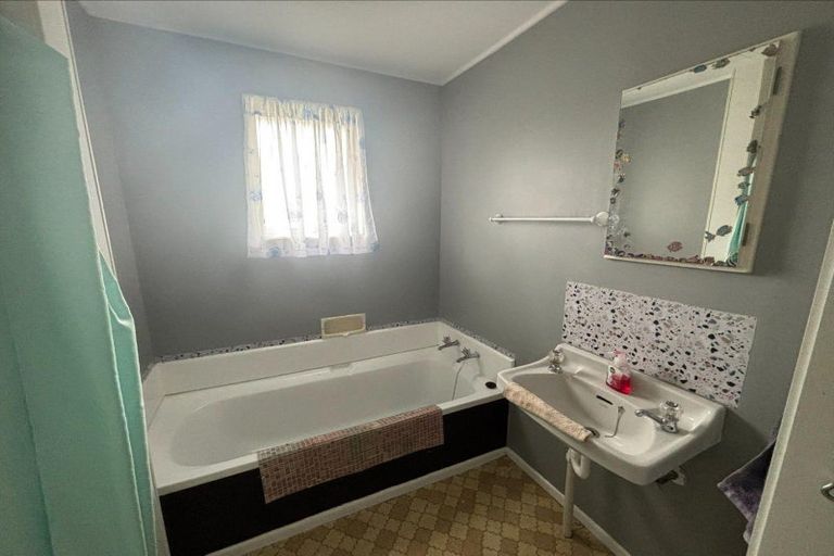 Photo of property in 1b Cedar Drive, Aramoho, Whanganui, 4500